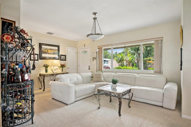4 of 15 - 1231 N 15th Ct, Hollywood, FL