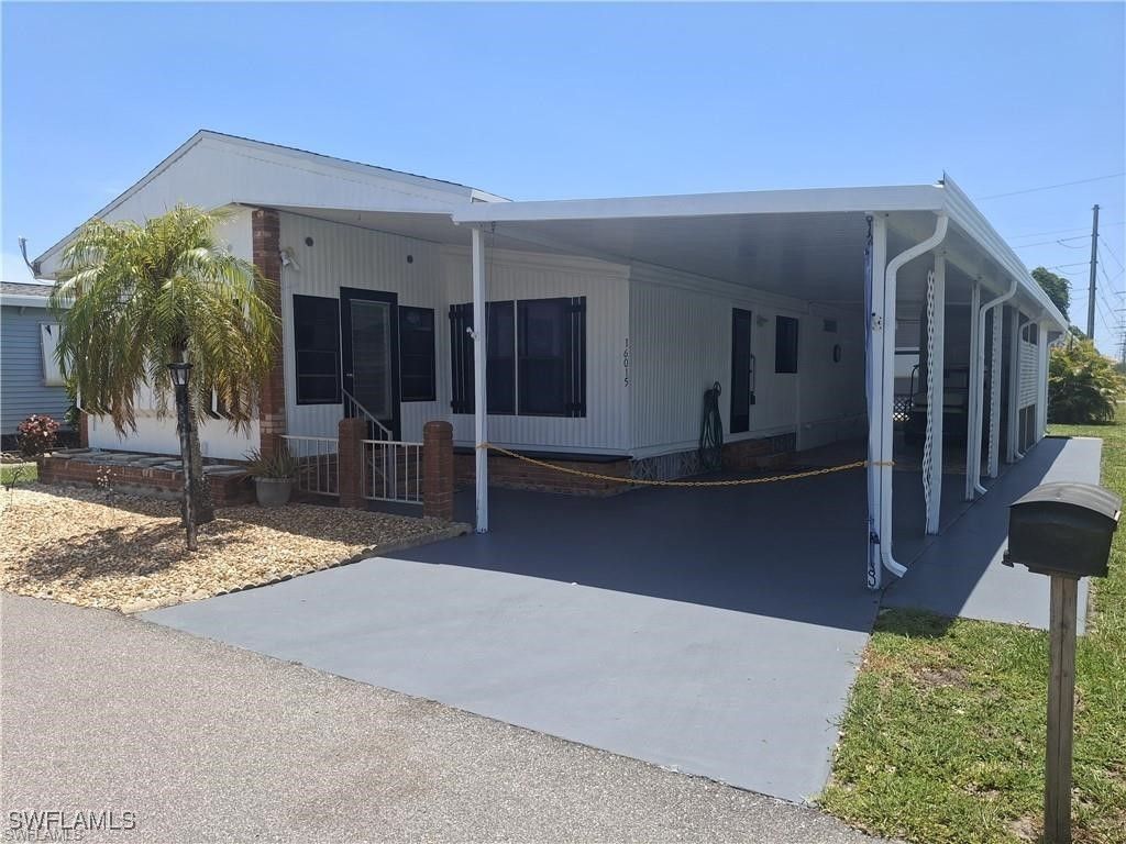 16015 Tangelo Way, NORTH FORT MYERS