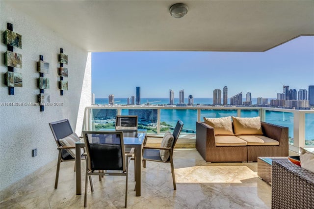 2 of 33 - 3201 Ne 183rd St 3106, Aventura, FL
