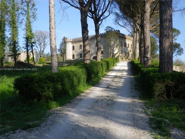 4 of 26 - Assisi Frazione S. Gregorio, San Gregorio, 