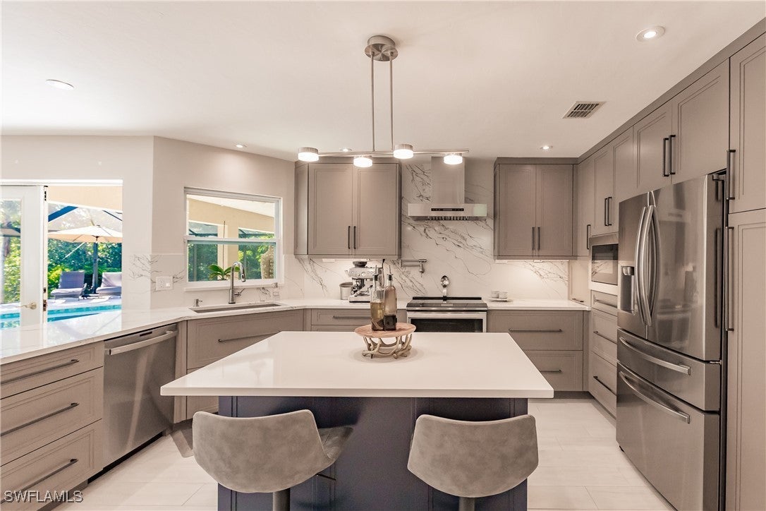 Photo of Listing #225011743