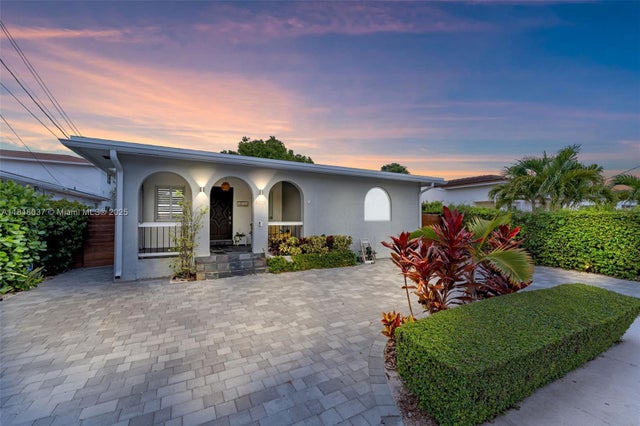 4 of 35 - 3075 Sw 19th St, Miami, FL
