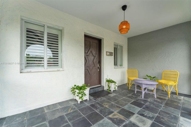 5 of 35 - 3075 Sw 19th St, Miami, FL
