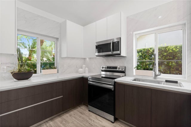 4 of 67 - 477 Spinnaker, Weston, FL