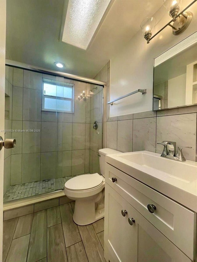 5 of 11 - 4562 Old Military Trl, West Palm Beach, FL