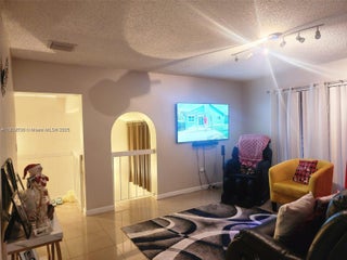 Photo of Listing #A11818536