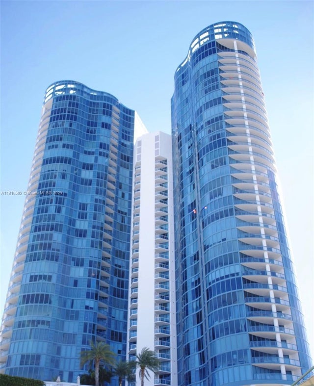 3 of 52 - 333 Las Olas Way 3902, Fort Lauderdale, FL