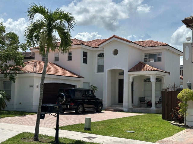 1 of 26 - 16650 Sw 61st Ln, Miami, FL