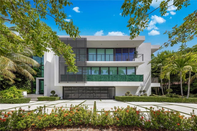 1 of 30 - 420 N Hibiscus Dr, Miami Beach, FL