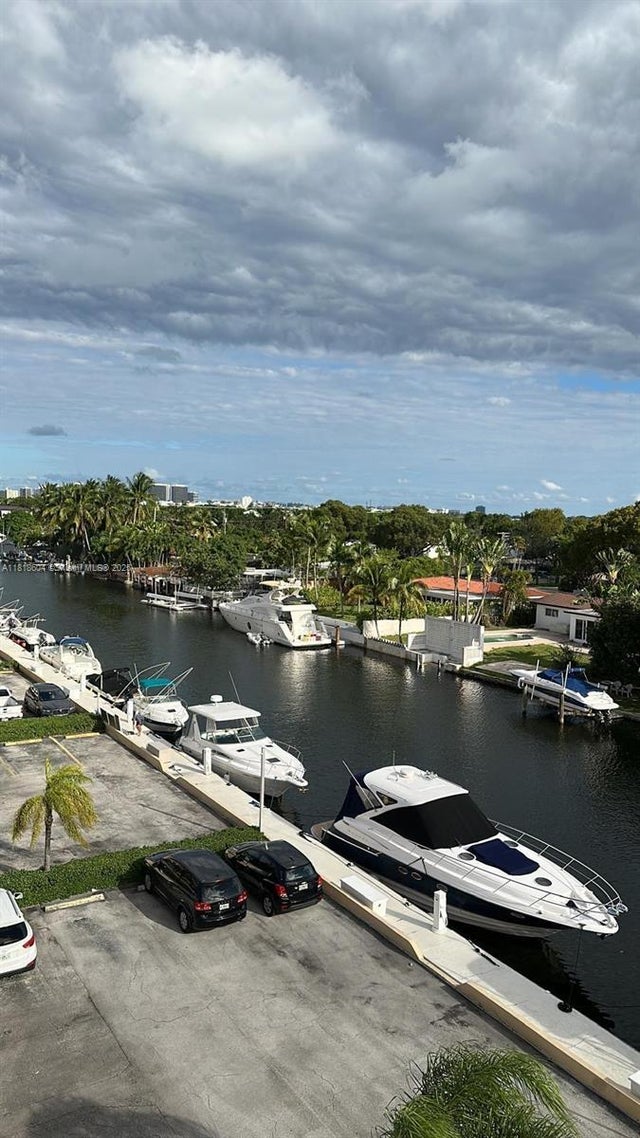 2 of 15 - 2000 Ne 135th St 509, North Miami, FL