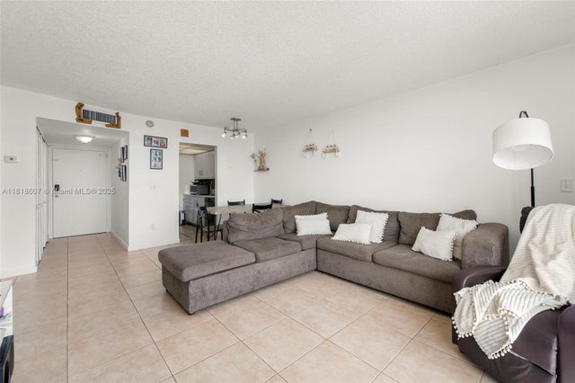 5 of 29 - 2350 Ne 135th St 1006, North Miami, FL