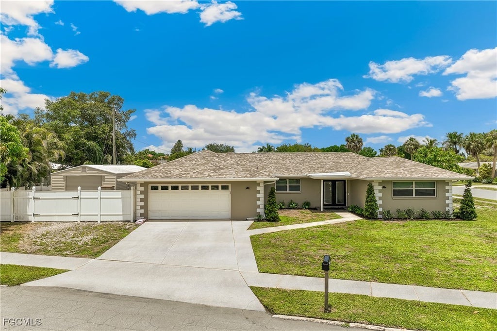 5654 Natoma Dr, Fort Myers