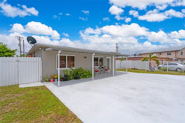 2 of 37 - 810 E 9th Pl, Hialeah, FL