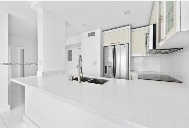 3 of 11 - 1800 Nw 24th Ave 910, Miami, FL