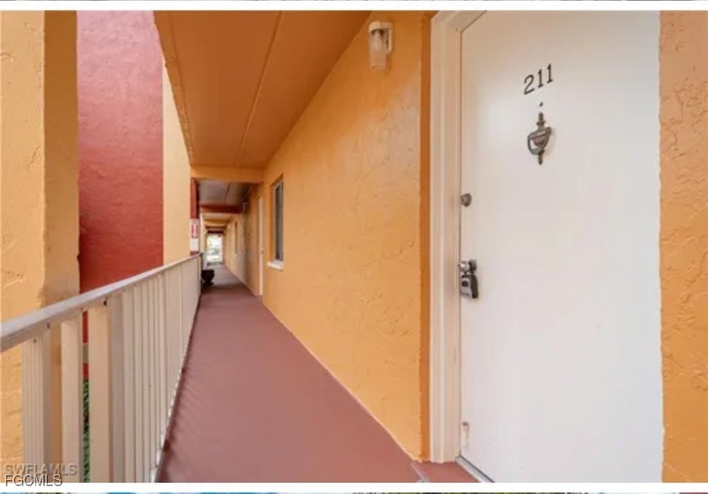 2366 E Mall Dr 211, Fort Myers