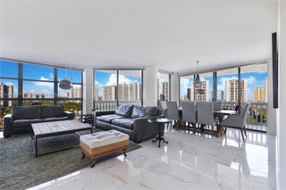 Photo of Listing #A11816911