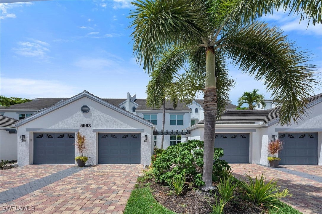 Photo of Listing #225054437