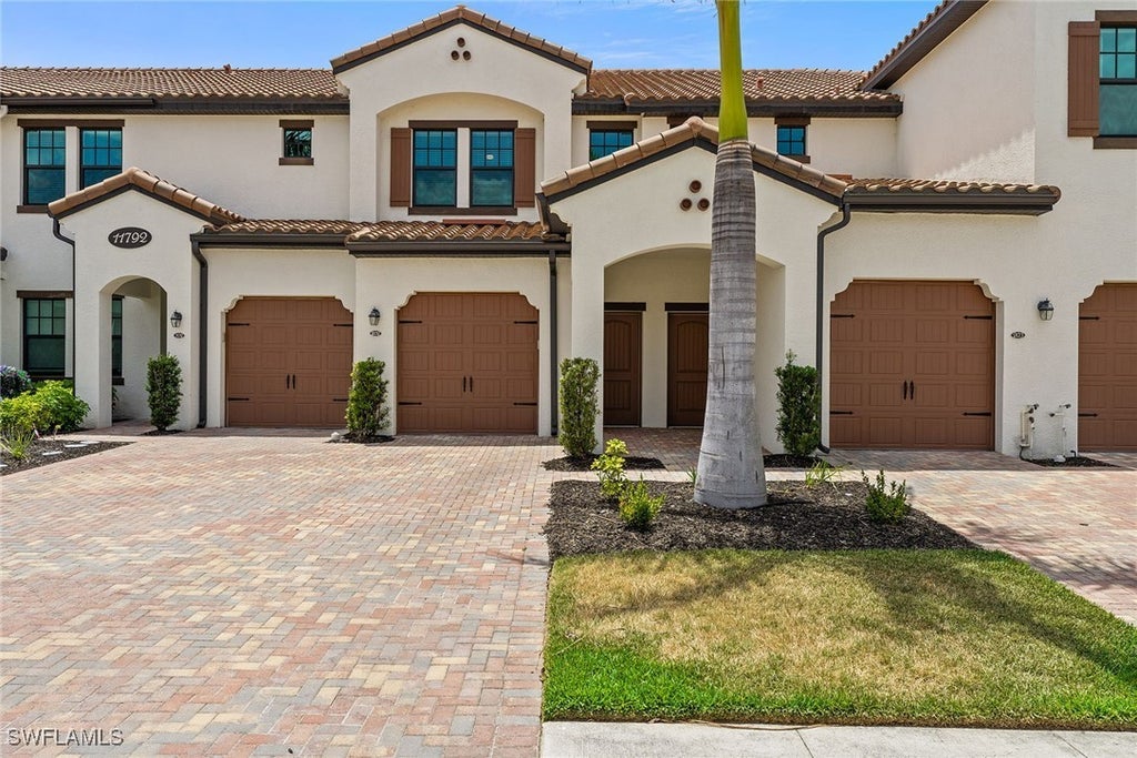 11792 Grand Belvedere Way 202, FORT MYERS