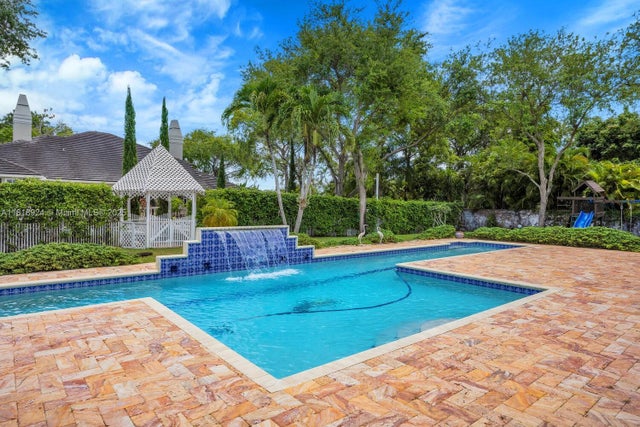 5 of 47 - 6129 Sw 74th Ct, Miami, FL