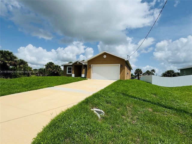 2 of 34 - 1115 Leader Street, La Belle, FL