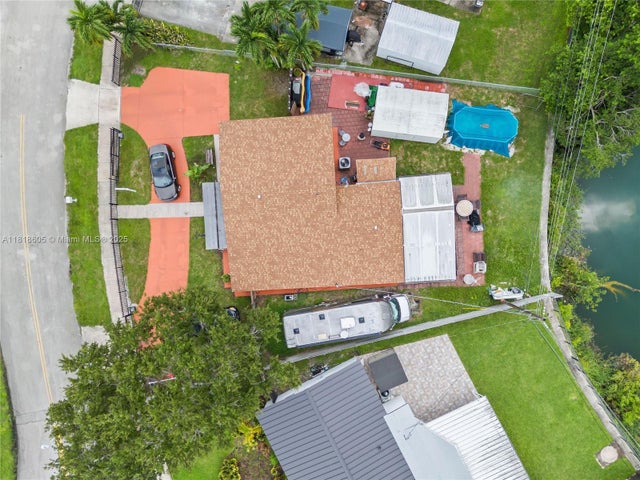 2 of 45 - 5930 N Farragut Dr, Hollywood, FL