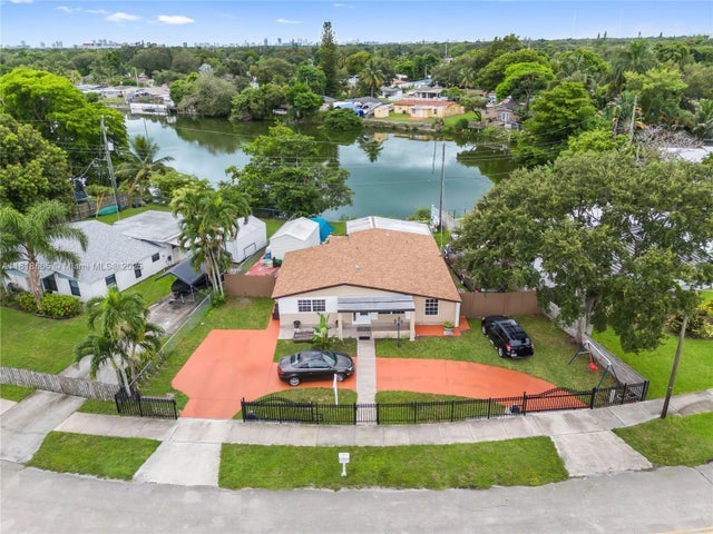 5 of 45 - 5930 N Farragut Dr, Hollywood, FL