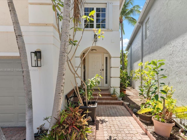 4 of 34 - 20820 Ne 30th Pl, Aventura, FL