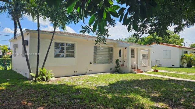 1 of 25 - 130 W 60th St, Hialeah, FL