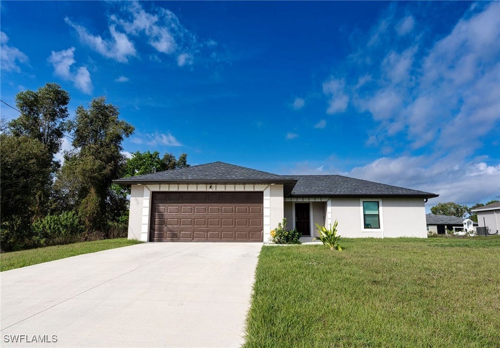 320 Ranch Ave, LEHIGH ACRES