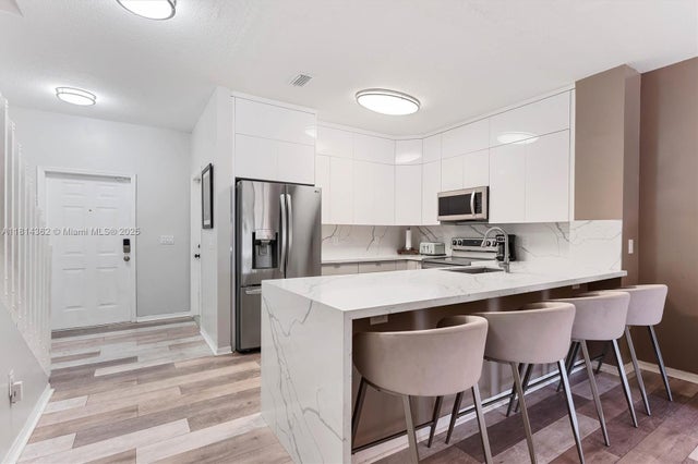 4 of 30 - 1114 Nw 100th Ave, Pembroke Pines, FL
