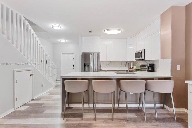5 of 30 - 1114 Nw 100th Ave, Pembroke Pines, FL