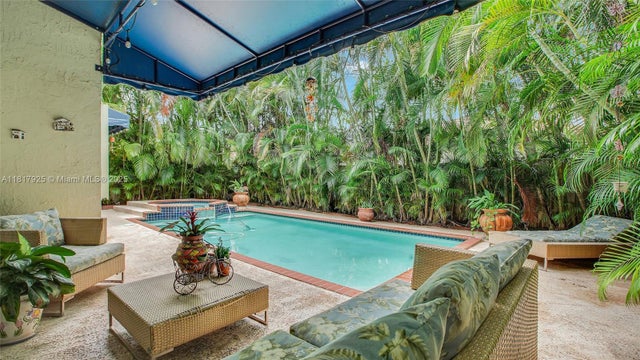 4 of 21 - 15575 Sw 9th Ln, Miami, FL