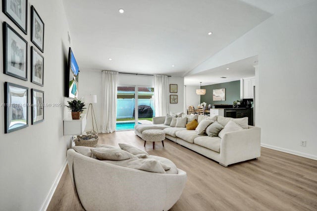 1 of 91 - 18998 Cloud Lake Cir, Boca Raton, FL