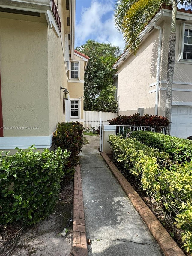 2 of 20 - 15048 Sw 51st St, Davie, FL