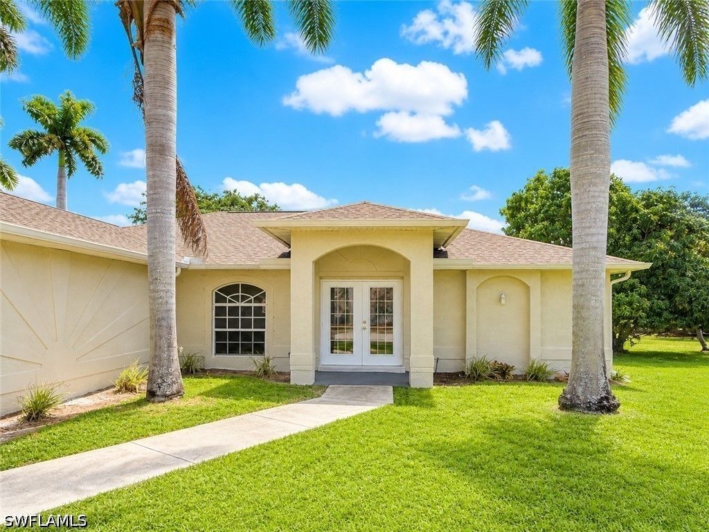 305 Se 16th Pl, Cape Coral