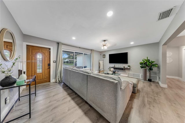 5 of 18 - 8331 Nw 18th St, Pembroke Pines, FL