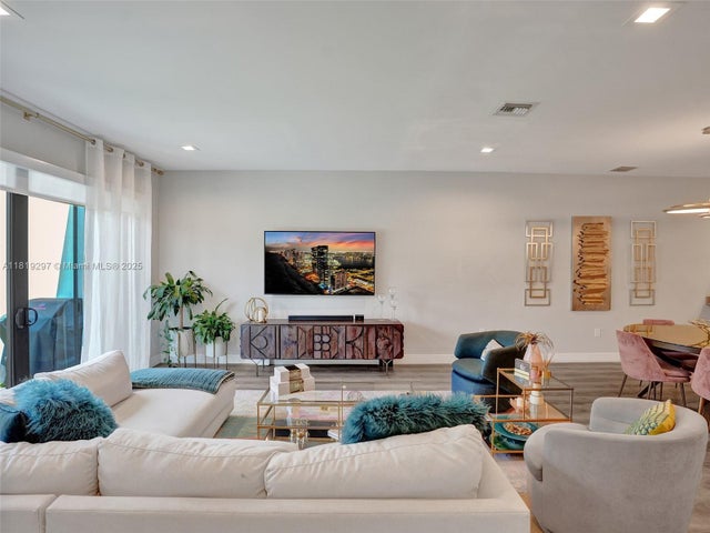 4 of 32 - 1604 Sw 4th Ave, Fort Lauderdale, FL