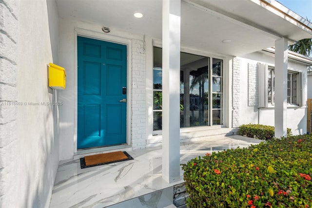 4 of 38 - 1545 Normandy Dr, Miami Beach, FL
