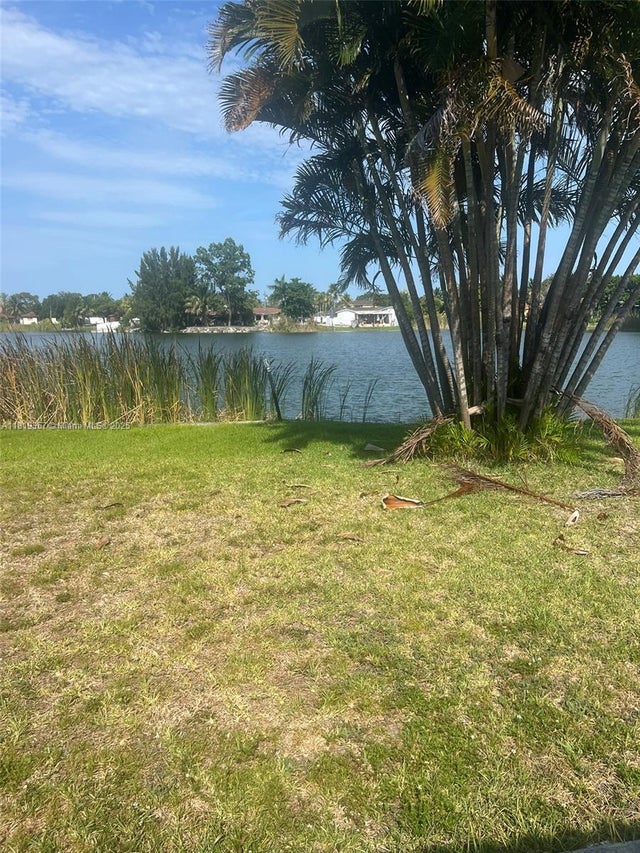 4 of 4 - 13201 Nw 26th Court, Miami, FL