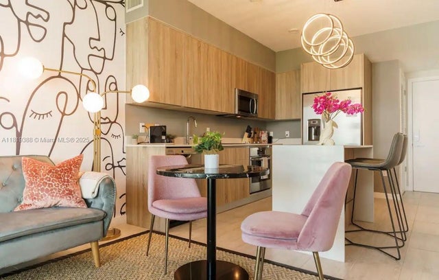 4 of 45 - 3900 Biscayne Blvd N-1011, Miami, FL