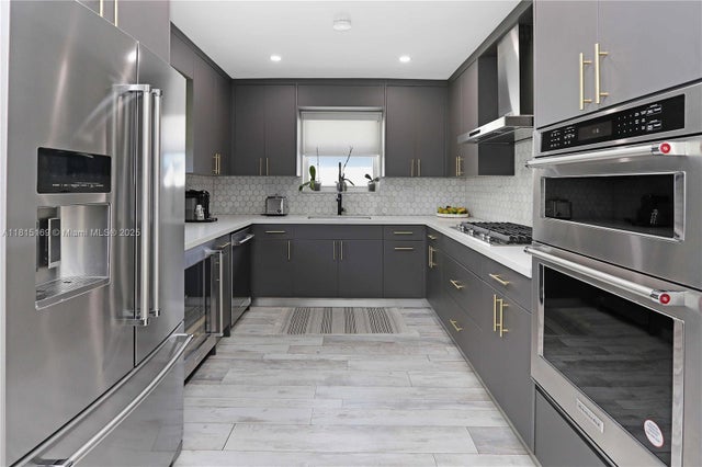 1 of 34 - 1611 Madison St, Hollywood, FL