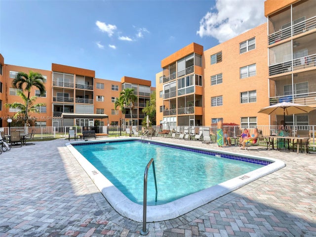 1 of 30 - 3048 E Sunrise Lakes Dr 319, Sunrise, FL