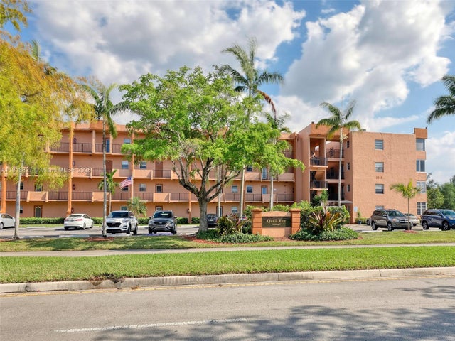 3 of 30 - 3048 E Sunrise Lakes Dr 319, Sunrise, FL