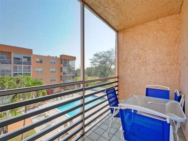 4 of 30 - 3048 E Sunrise Lakes Dr 319, Sunrise, FL