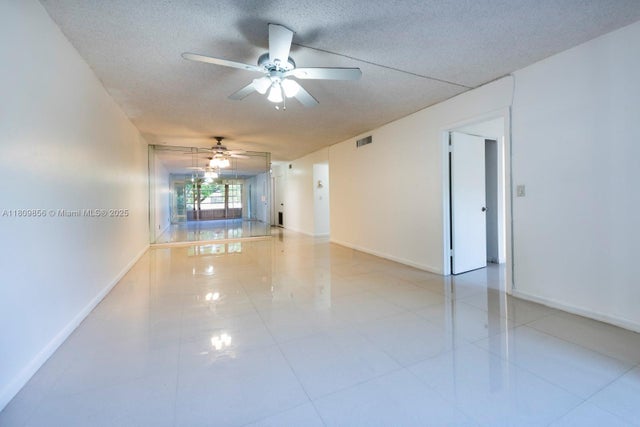 2 of 15 - 301 Cambridge Rd 203, Hollywood, FL
