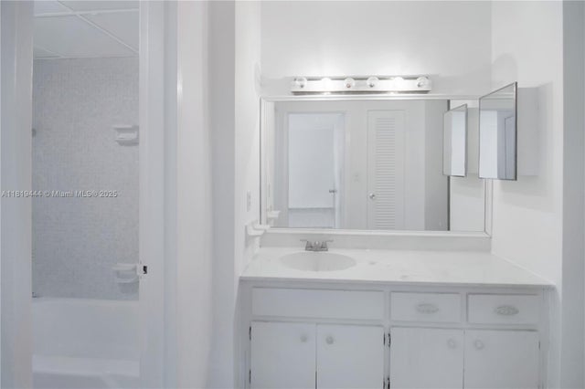 5 of 7 - 800 West Ave 937, Miami Beach, FL