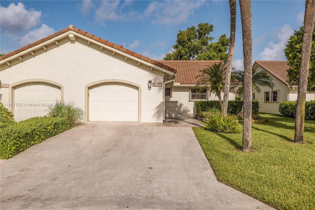 2 of 27 - 21595 Coronado Ave, Boca Raton, FL