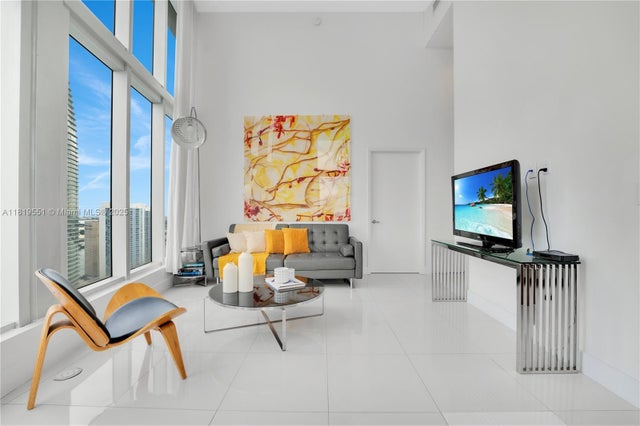 2 of 22 - 485 Brickell Ave 4004, Miami, FL