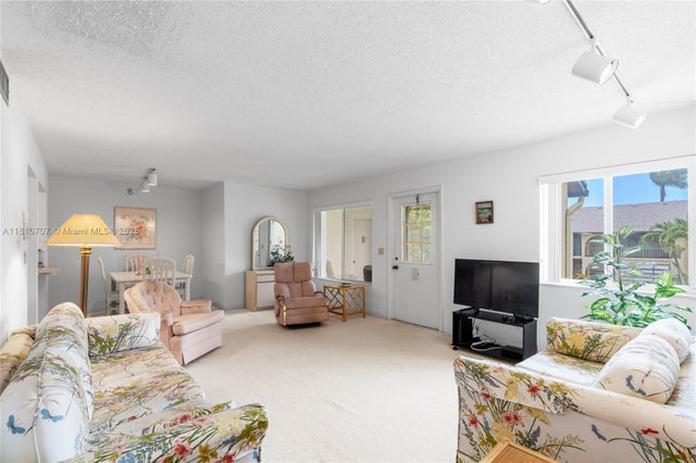 5 of 36 - 311 Pine Ridge Cir C-2, Green Acres, FL