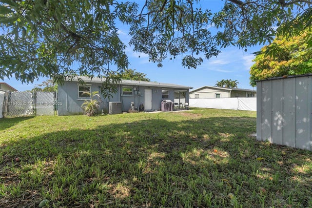 3 of 49 - 2771 Nw 25th St, Fort Lauderdale, FL